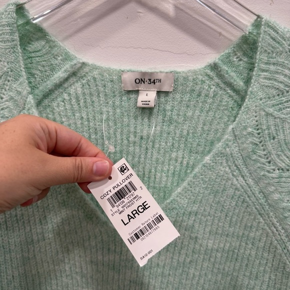 On 34th Cozy Pullover Sweater V-Neck Mint Frost Heather Large Open Knit - Picture 2 of 5